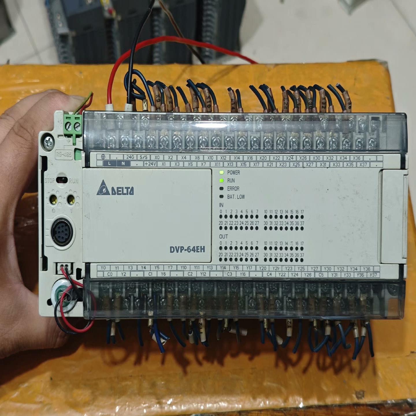 台达PLC DVP64EH00T3成色如图功能包好{天意设备}