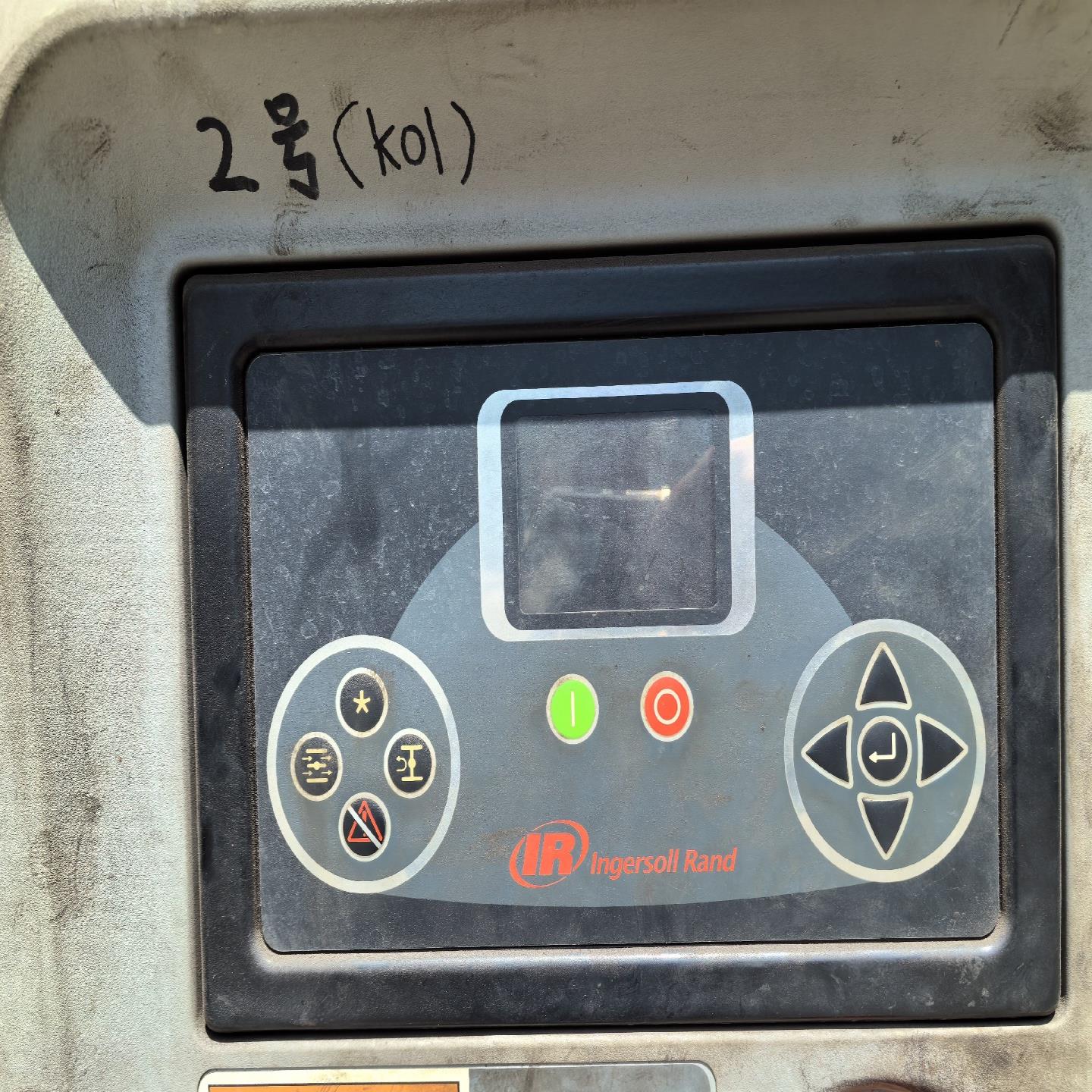 英格索兰空压机控制器型号XE-90M设备拆机成色漂亮{天意设备}