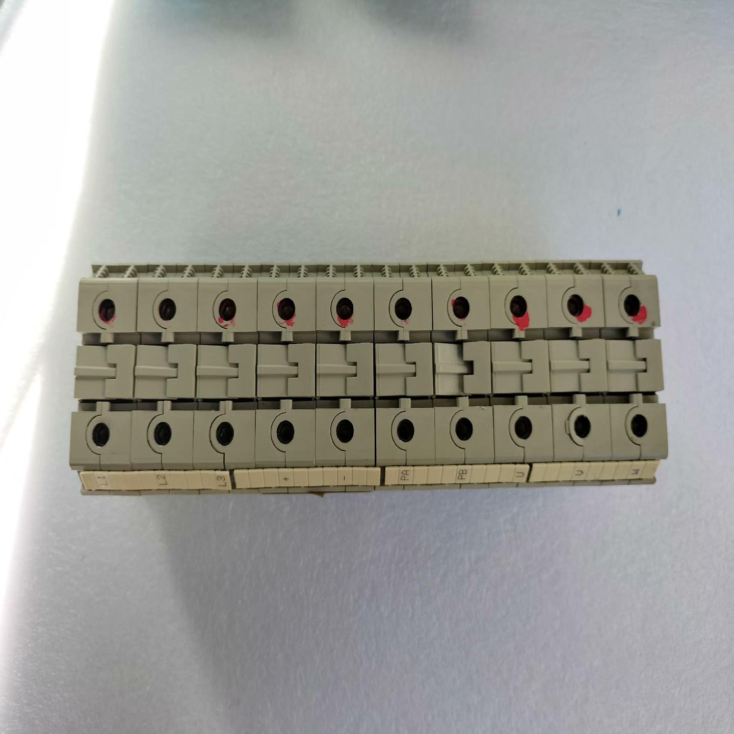 ATV38系列45KW变频器拆机WKN70U端子排600{天意设备}