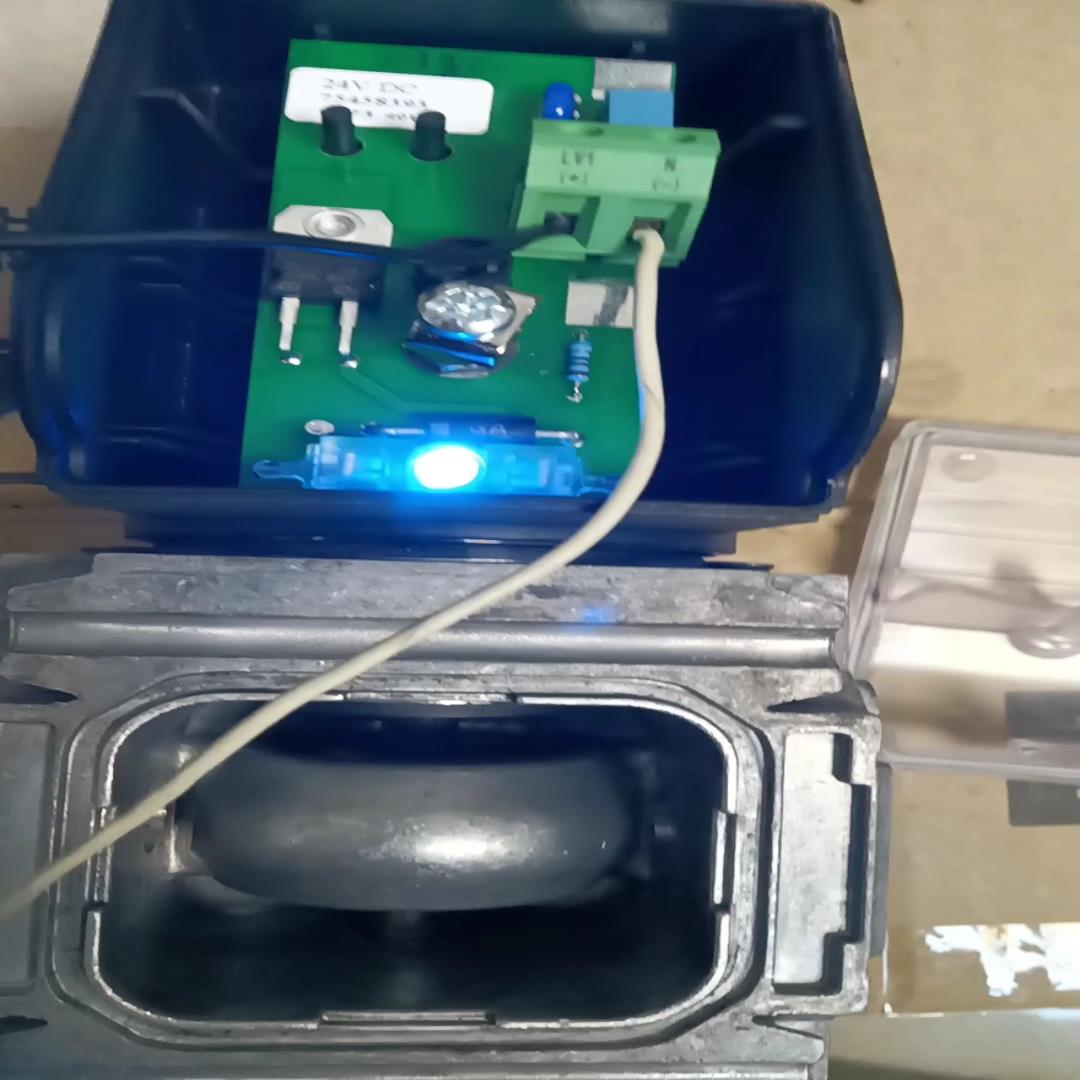 霍科德常闭型电磁阀VAS240R／NK  线圈部分没有接过{天意设备}