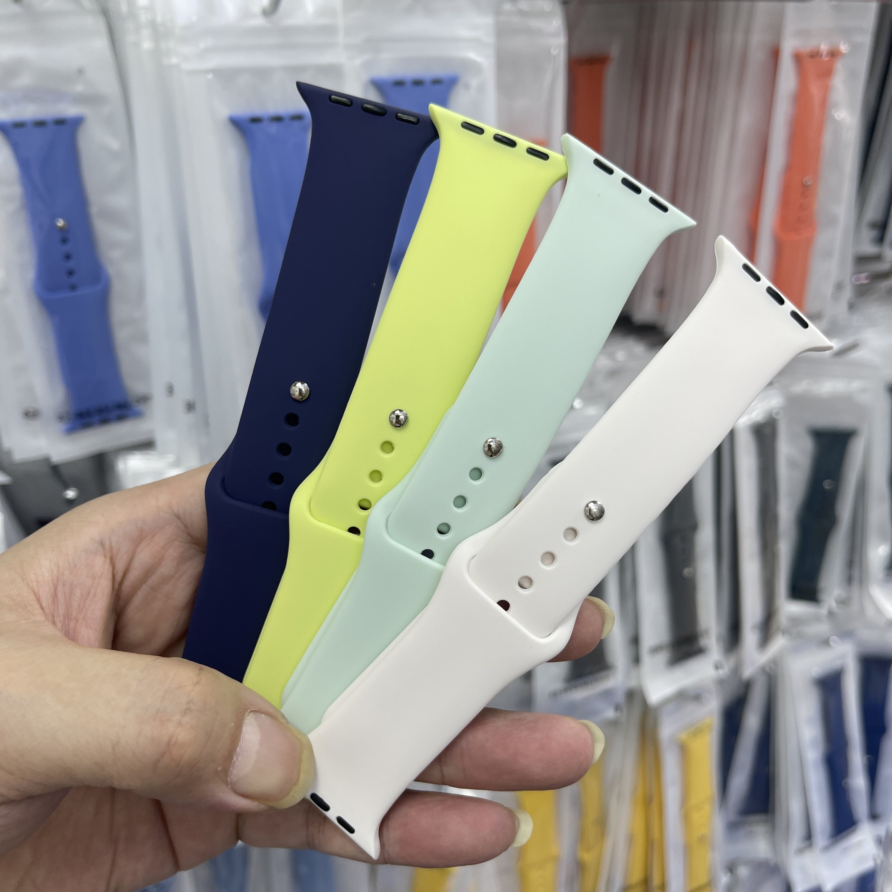 【华强北优选】新色适用苹果iwatch11手表带12max学生S10硅胶腕带