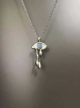 复古恶魔眼个性吊坠耳饰