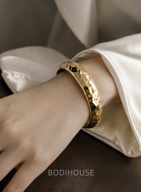 欧美跨境饰品 时尚圆形宽纹弹簧手镯 高级小众不规则合金bracelet