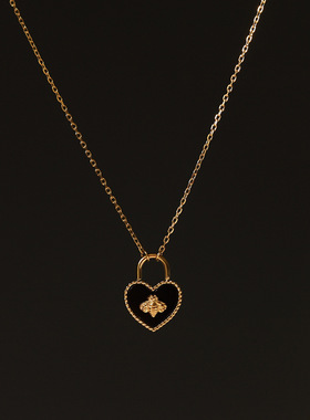 爱心锁头蜜蜂项链钛钢甜酷黑色女