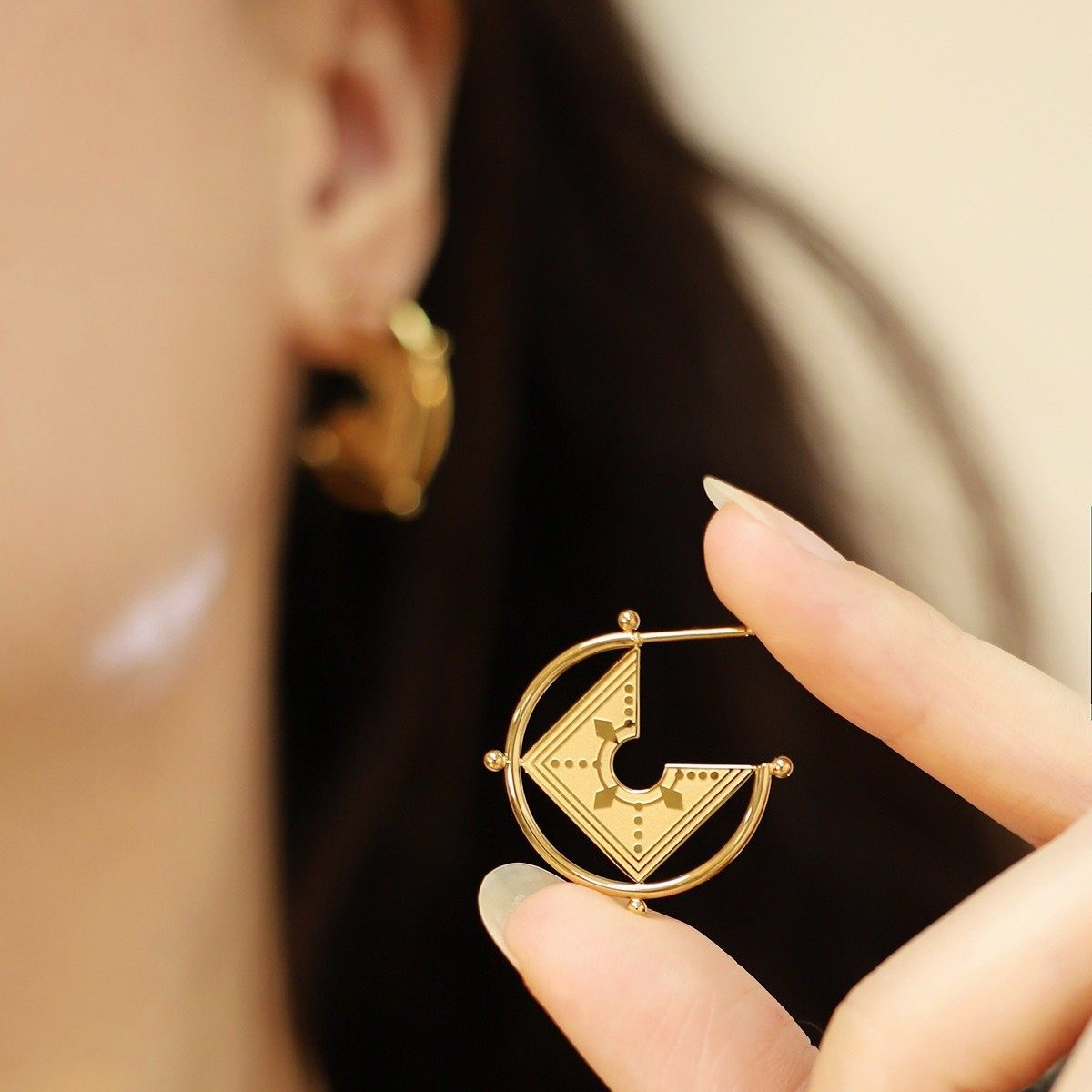 方圆形波普小众民族风图腾方块金属钛钢耳钉 韩国风INS复古 ED262,饰品/流行首饰/时尚饰品新,耳钉,淘宝优惠券,粉丝福利购,淘宝优惠卷