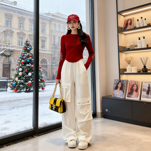 烫钻紧身短款长袖运动套装女秋冬季新款休闲宽松显瘦工装裤俩件套