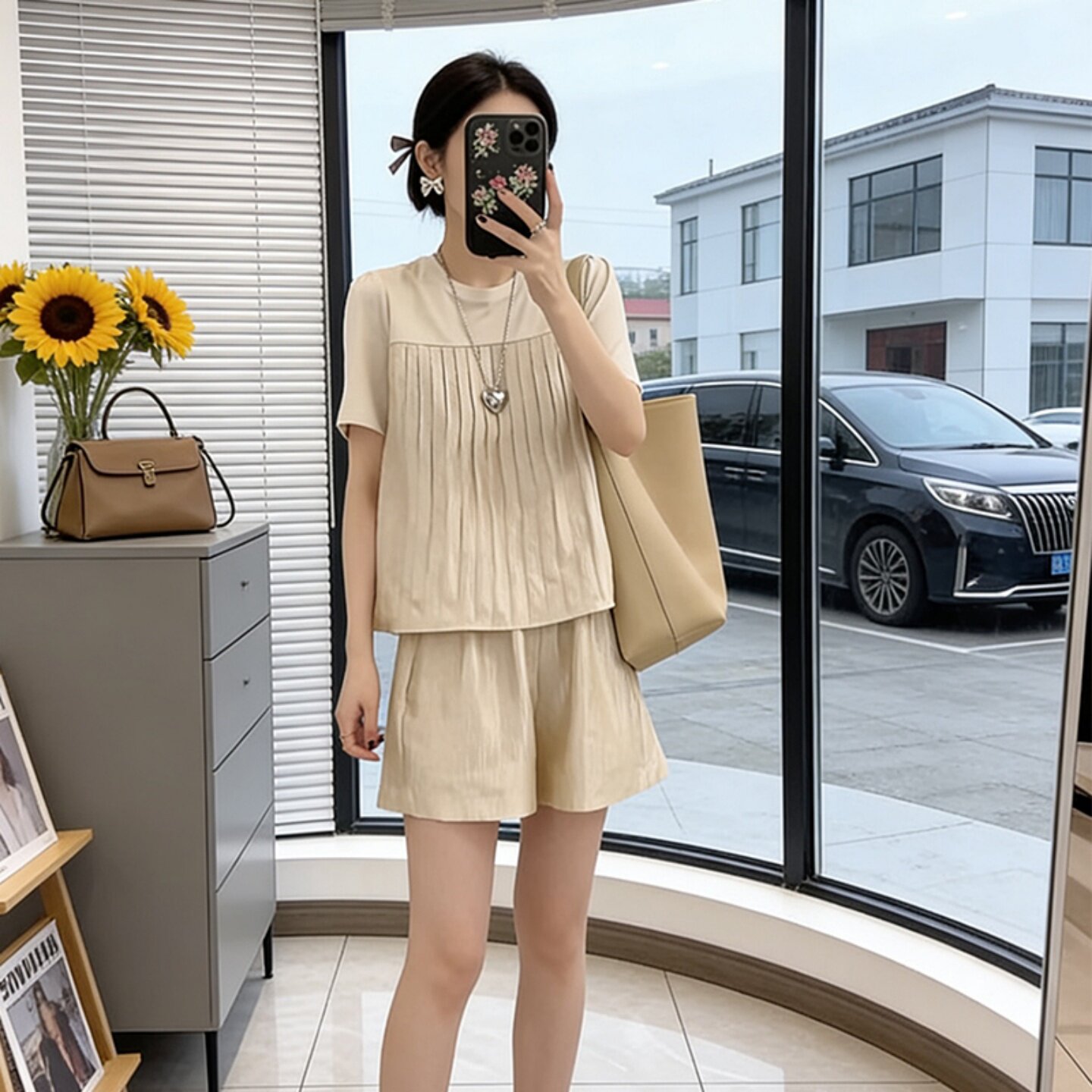 休闲褶皱短袖上衣运动套装女夏季新款简约宽松减龄显瘦短裤两件套