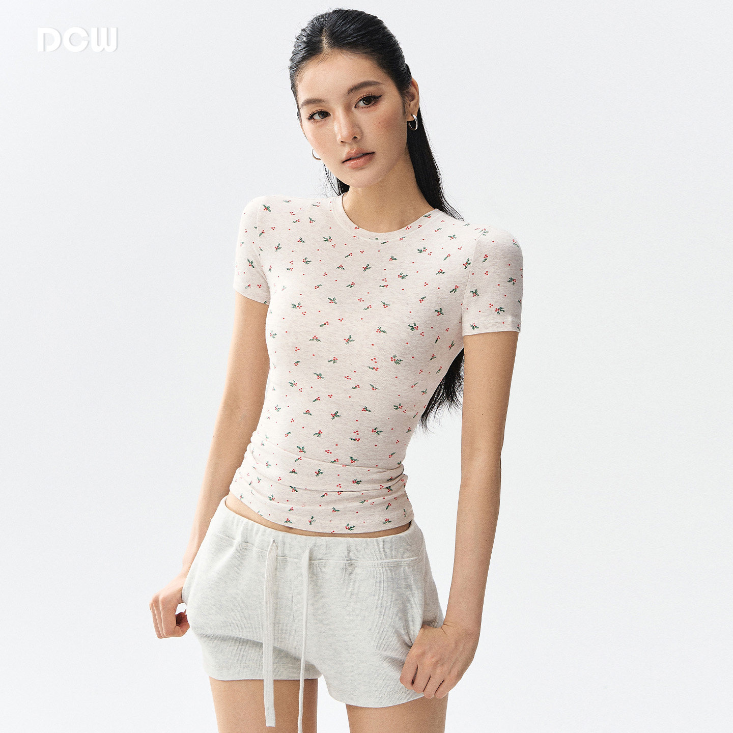 DCW碎花运动短袖女紧身显瘦百搭正肩t恤跑步训练健身瑜伽服上衣夏