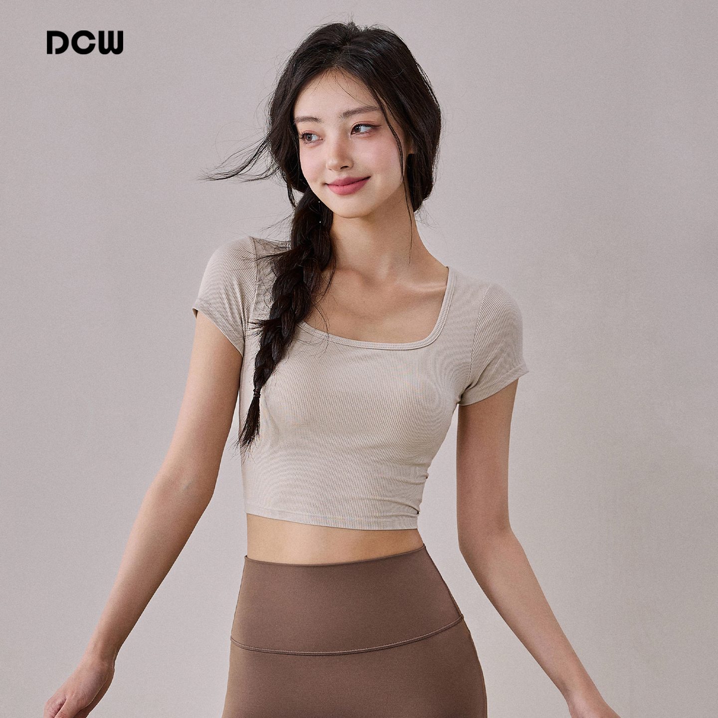 ɫ S dcwܲѵŮ71.1Ԫ