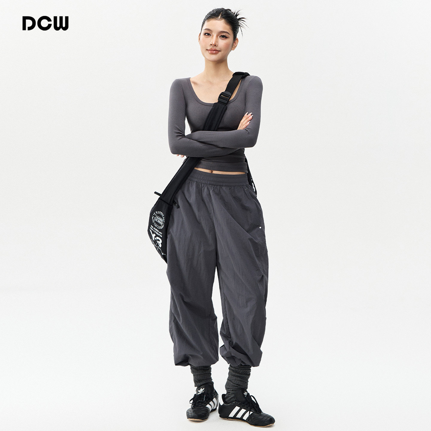 DCW休闲运动长裤女宽松显瘦防水普拉提训练瑜伽裤户外健身工装裤,运动服/休闲服装,运动长裤,淘宝优惠券,粉丝福利购,淘宝优惠卷