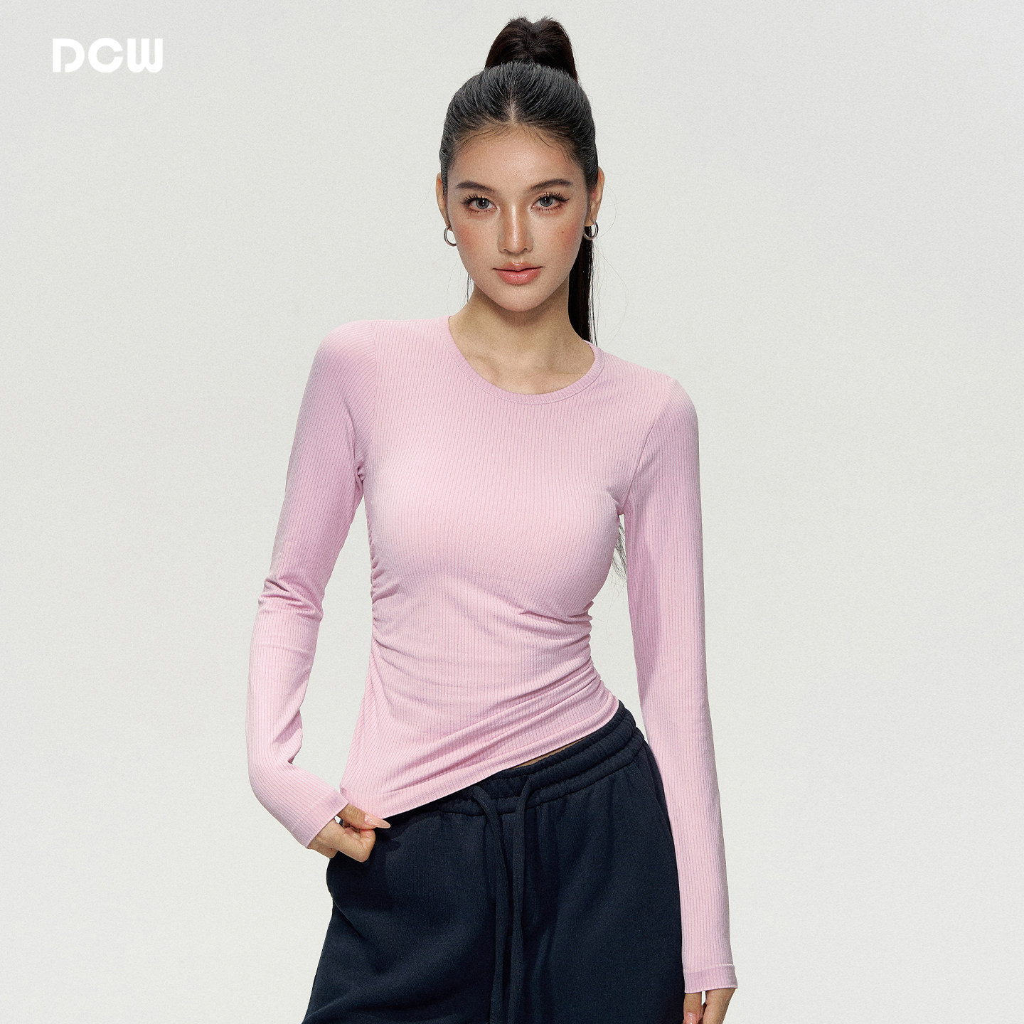 DCW带胸垫健身上衣女收腰显瘦弹力紧身打底普拉提训练瑜伽服长袖