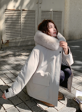 蕉小青 白色大毛领派克羽绒服女2025新款冬季连帽极寒工装风外套