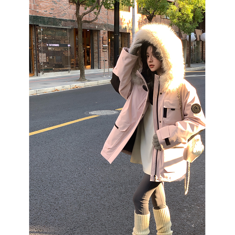 三星安心90白鸭绒羽绒服轻盈回弹