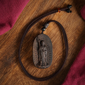 天然沉香木佛牌吊坠九华山地藏王菩萨木雕挂坠随身佛古法项链饰品