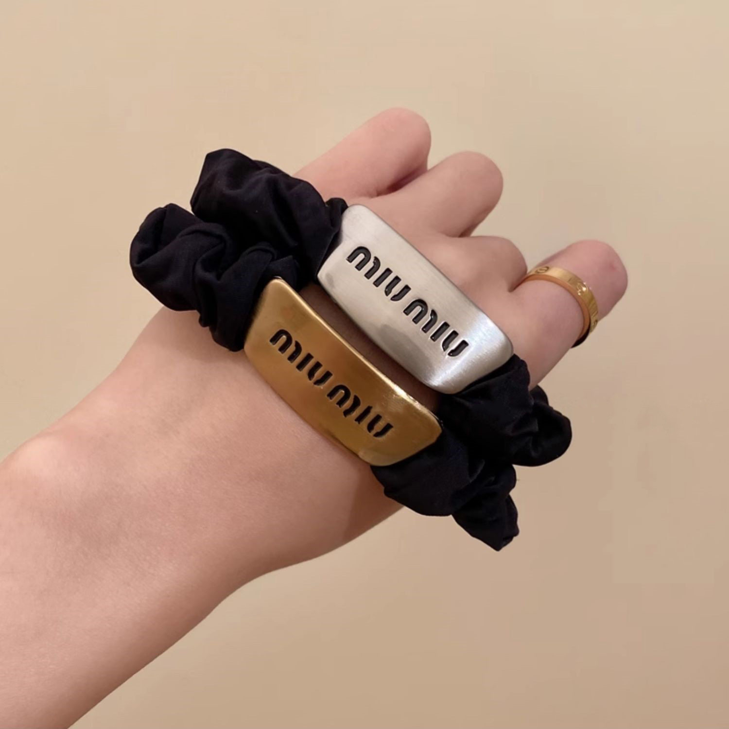 韩系简约金属标大肠发圈女2025新款气质高级扎马尾丸子头皮筋发绳,饰品/流行首饰/时尚饰品新,发饰,淘宝优惠券,粉丝福利购,淘宝优惠卷