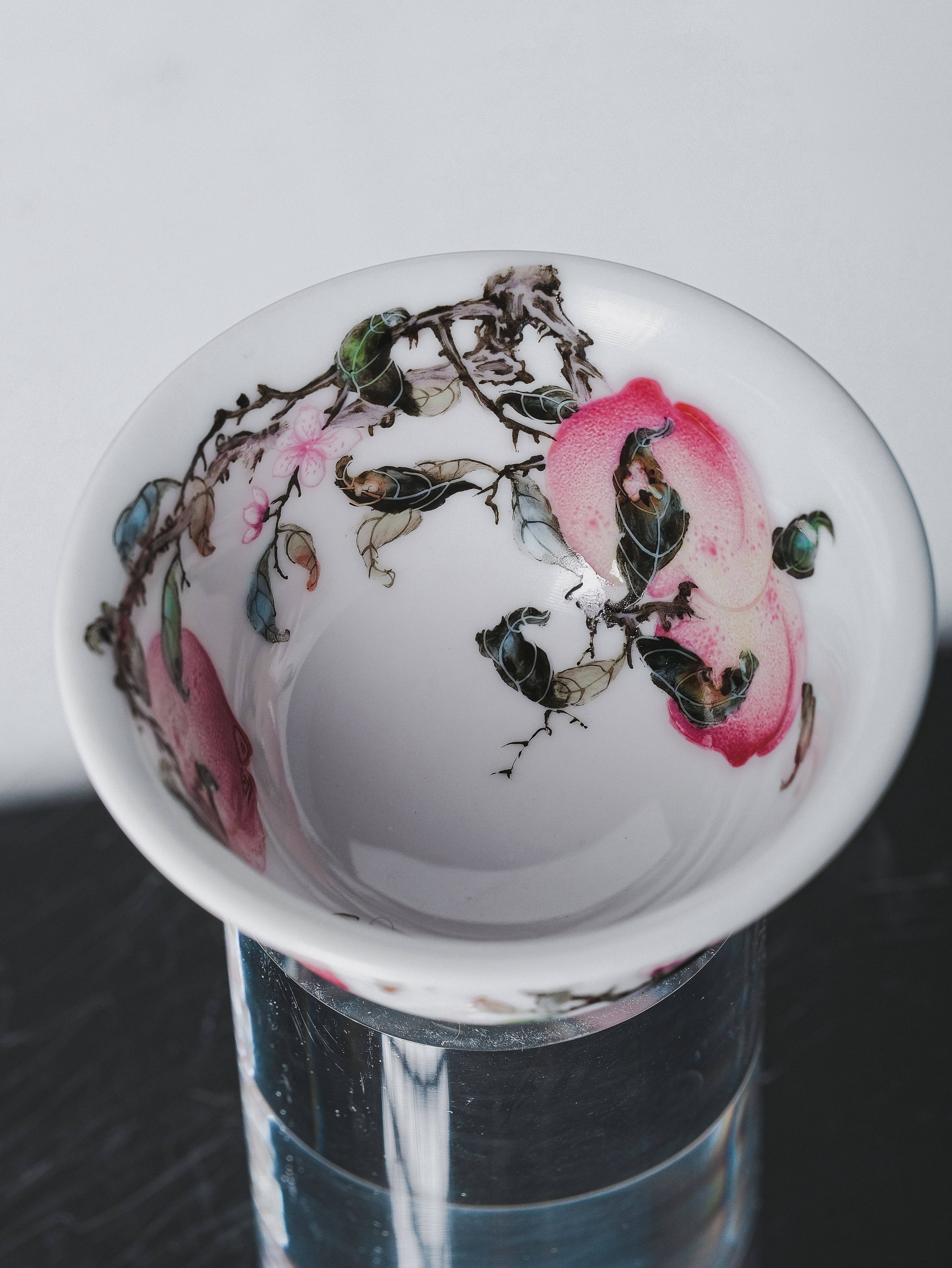 钟新春国画九桃主人杯压手杯釉上彩没骨彩茶杯