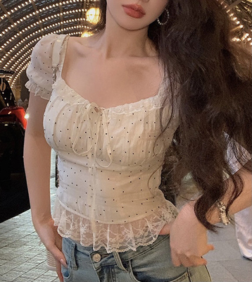 大码女装微胖mm法式波点蕾丝花边雪纺上衣夏季新款方领泡泡袖短袖