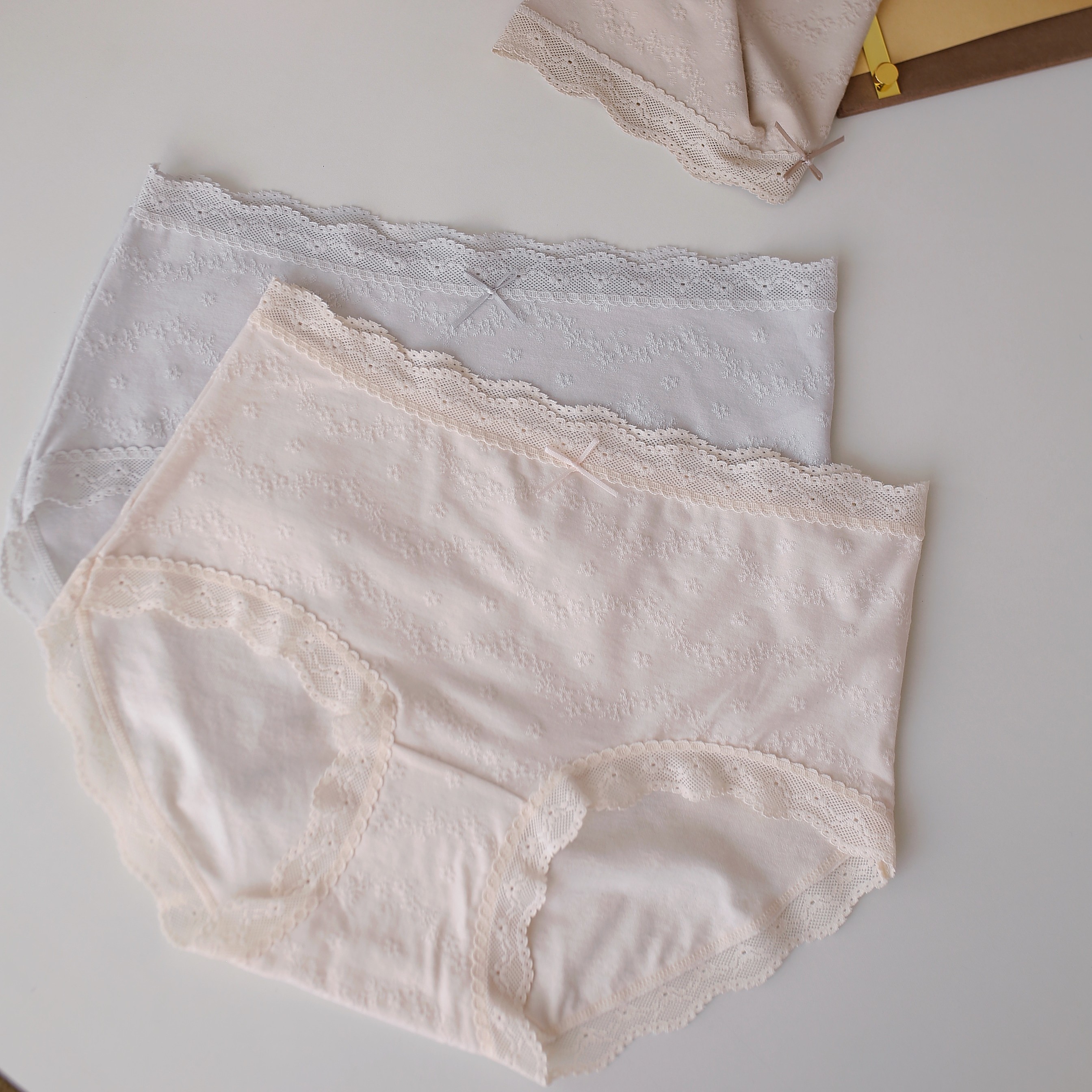 透气提花纯棉蕾丝花边女士三角裤中腰包臀舒适包臀不卡无痕内裤,女士内衣/男士内衣/家居服,女三角裤,淘宝优惠券,粉丝福利购,淘宝优惠卷