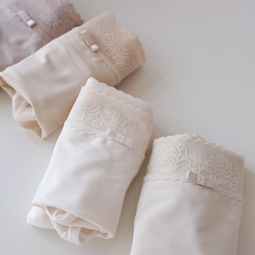 100%桑蚕丝中高腰无痕蕾丝三角裤