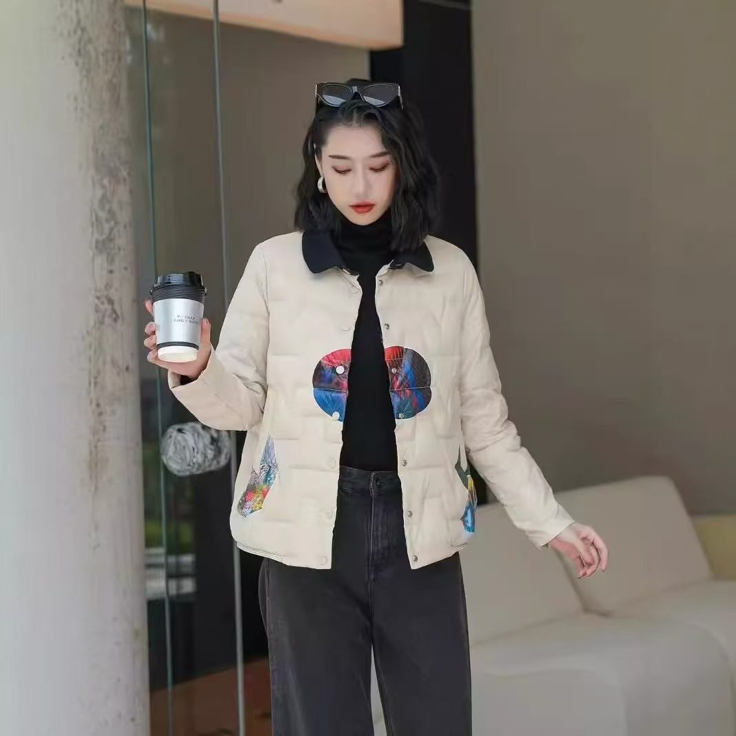 短款轻薄羽绒服女2024冬季方领时尚气质小个子白鸭绒印花保暖外套