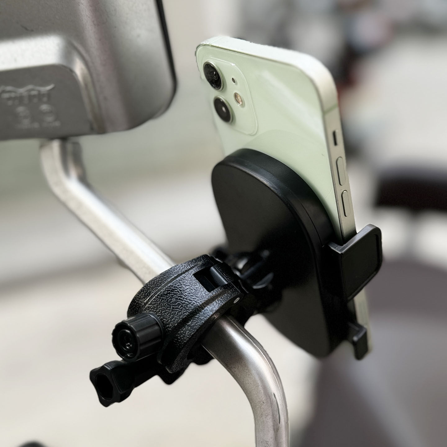 摩托车导航支架手机支架电动车后视镜手机夹车把手机架免拆安装