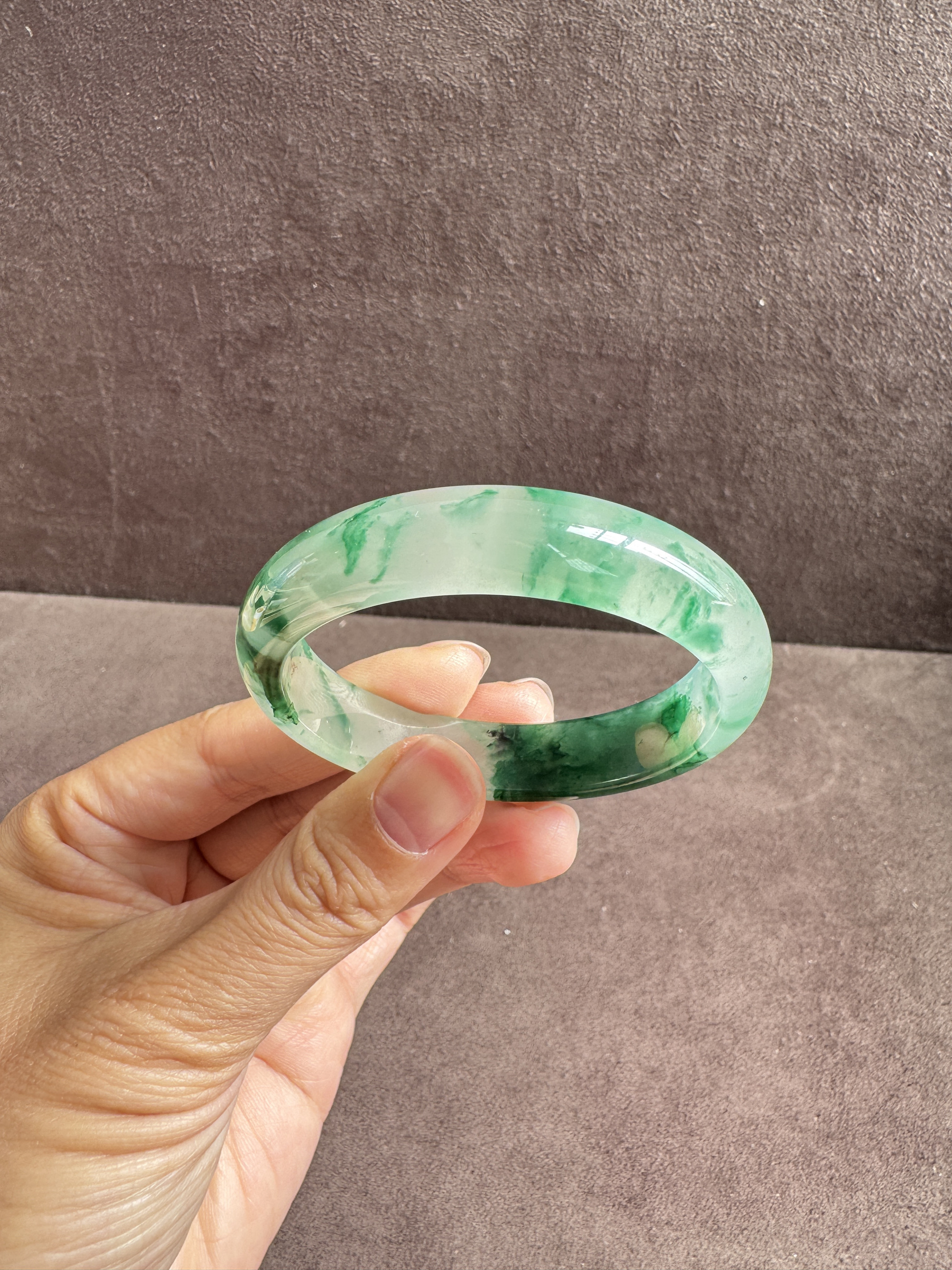 天然非洲翠冰种阳绿飘花正圈手镯50.6×11.7×6.5手镯
