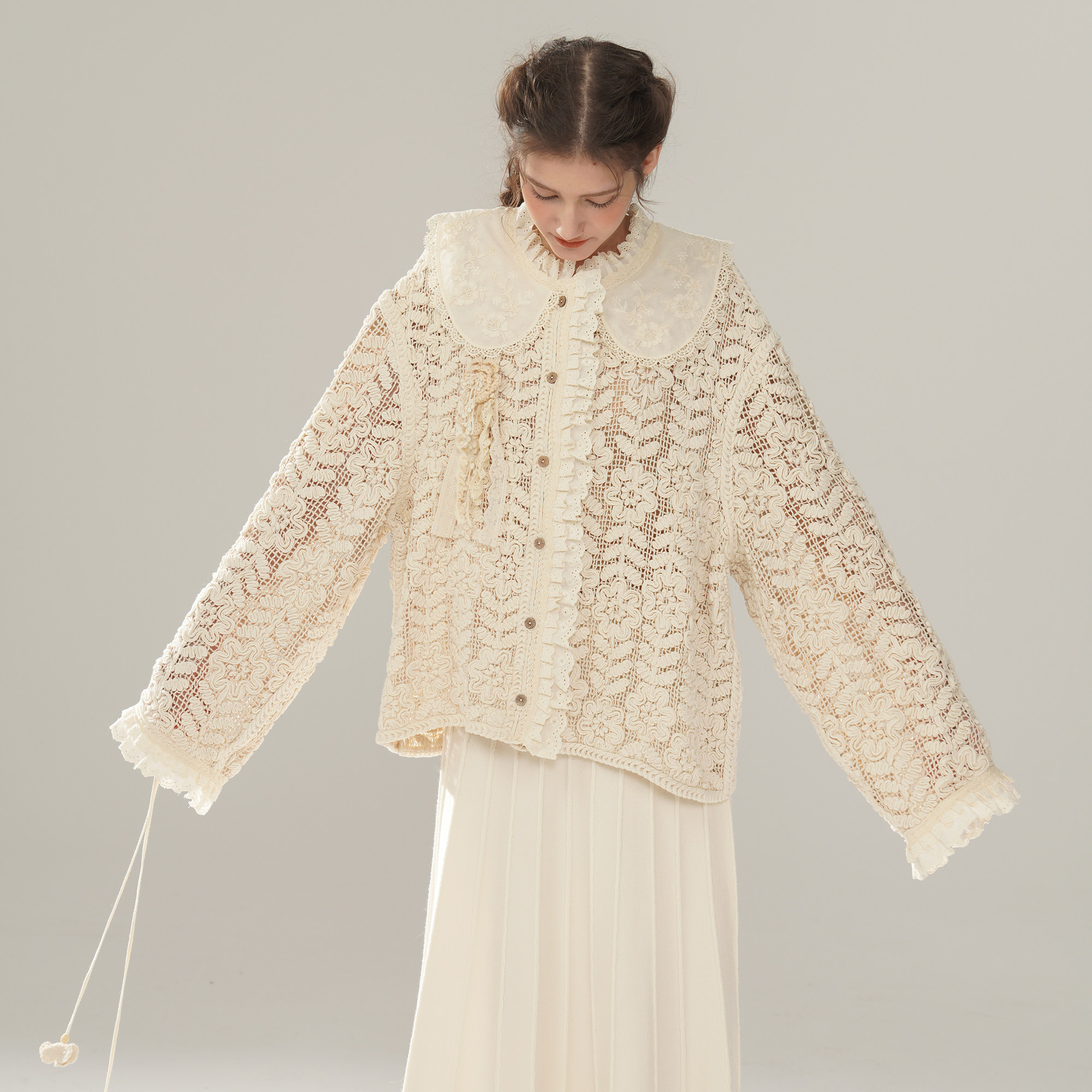 脸儿艺森女刺绣彼得潘大翻领宽松oversized 棉质花朵镂空外套上衣