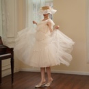 手工盘花 浪漫轻婚纱 钉珠片 超大裙摆 连衣裙 脸儿艺 落肩 法式