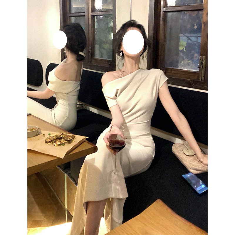 荡领斜肩连衣裙女新款名