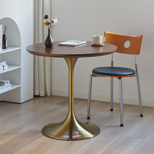 北欧复古实木餐桌家用郁金香圆桌