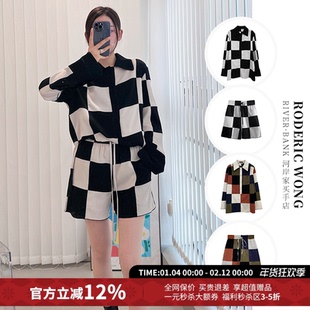 【3折现货】RODERIC WONG拼接方格V领上衣短裤套装新