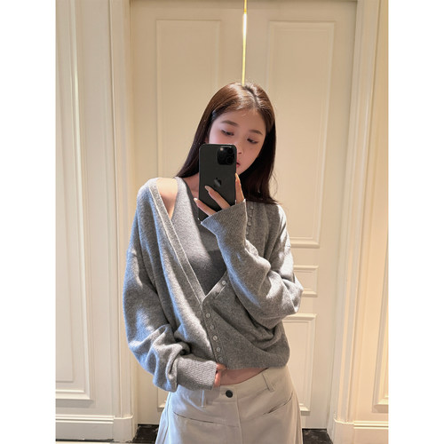 Here yaya shop 9.14 20:00 素颜全羊毛精致针织毛衣