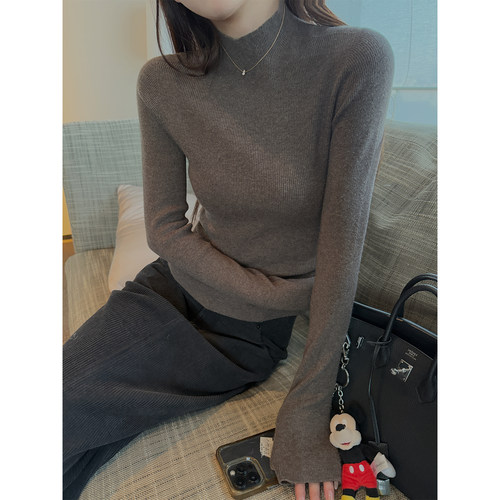 Here yaya shop 12.8 燕麦奶昔实用派无缝一体绵羊毛半高领针织衫