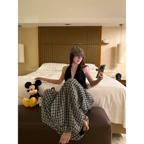Here yaya shop遛弯格子裤酥糊又随意好驾驭藏肉肉格子收口灯笼裤