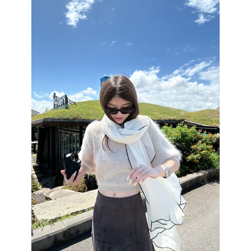 Here yaya shop 燕麦杏仁奶酥美貌视觉系暖暖绵绵拉毛羊毛毛衣