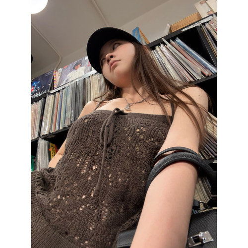 Here yaya shop 5.21 20:00 熔岩冰巧精致氛围感钩花纹理针织背心