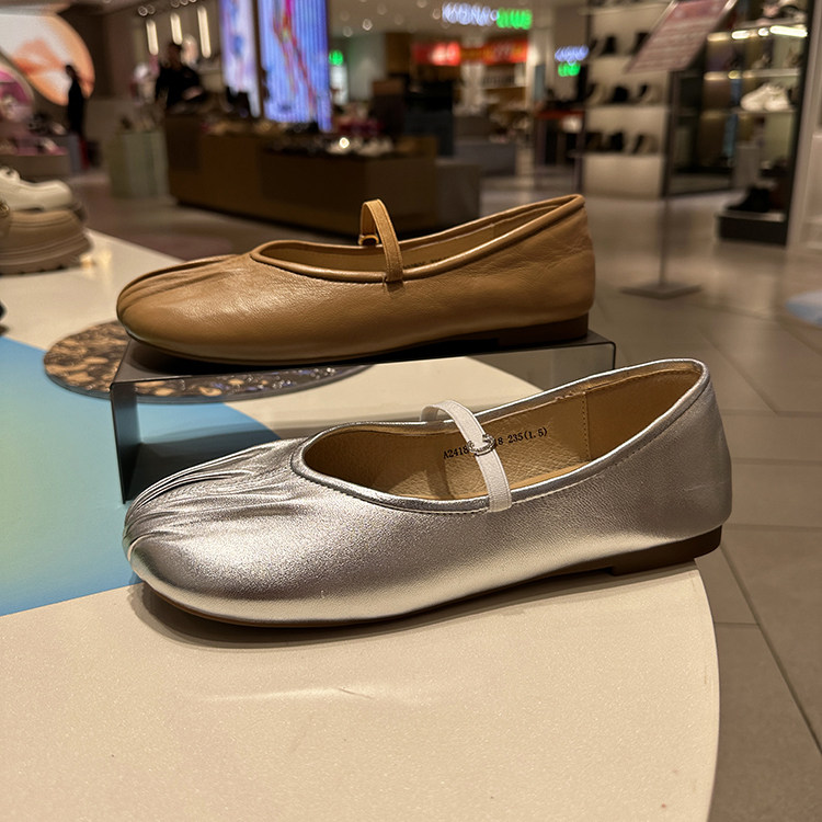 C.BANNER千百度女鞋商场同款奶奶鞋2024新款春平底银色A24189302