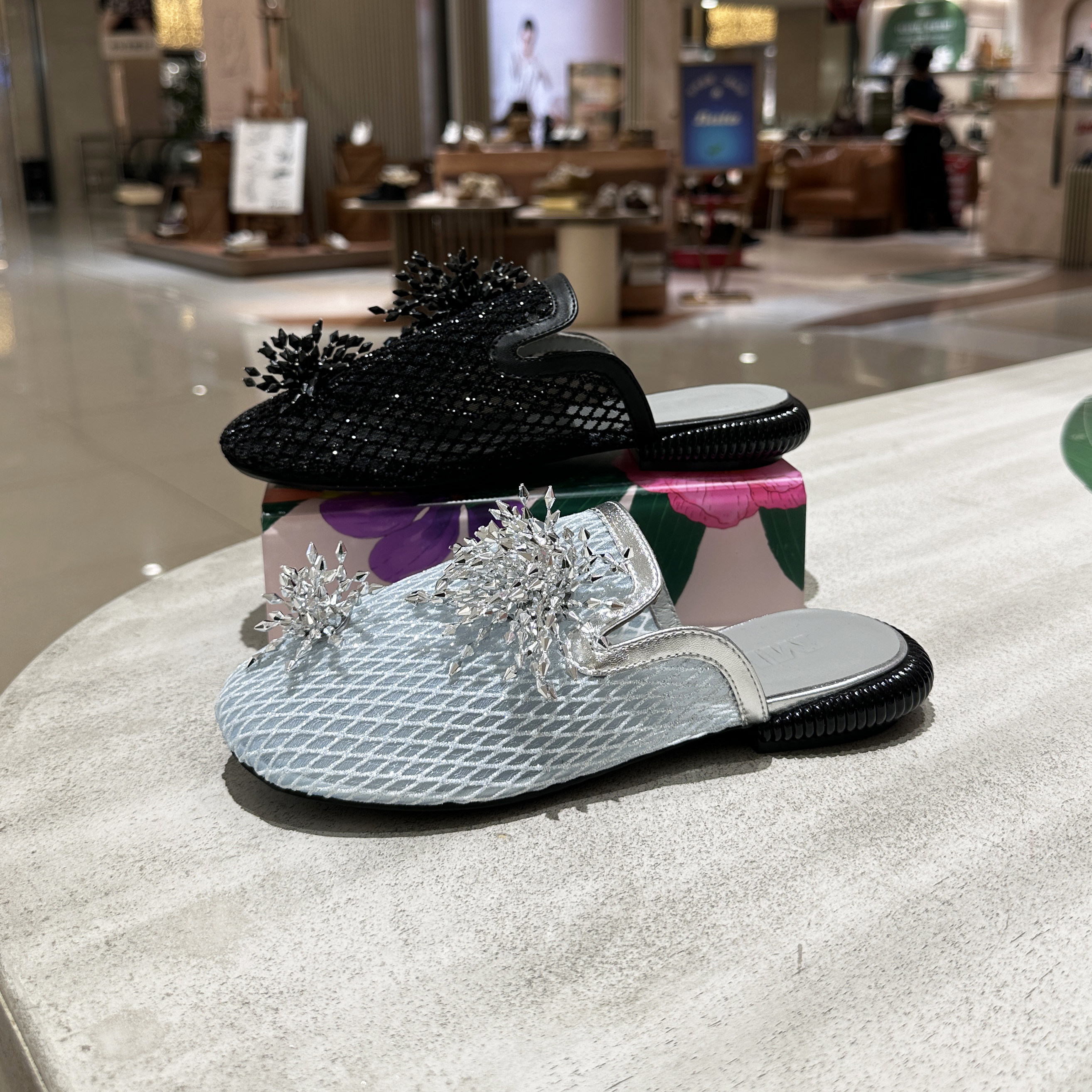 MIO米奥女鞋网面银色拖鞋凉拖女2026新款夏季亮片外穿M262200502