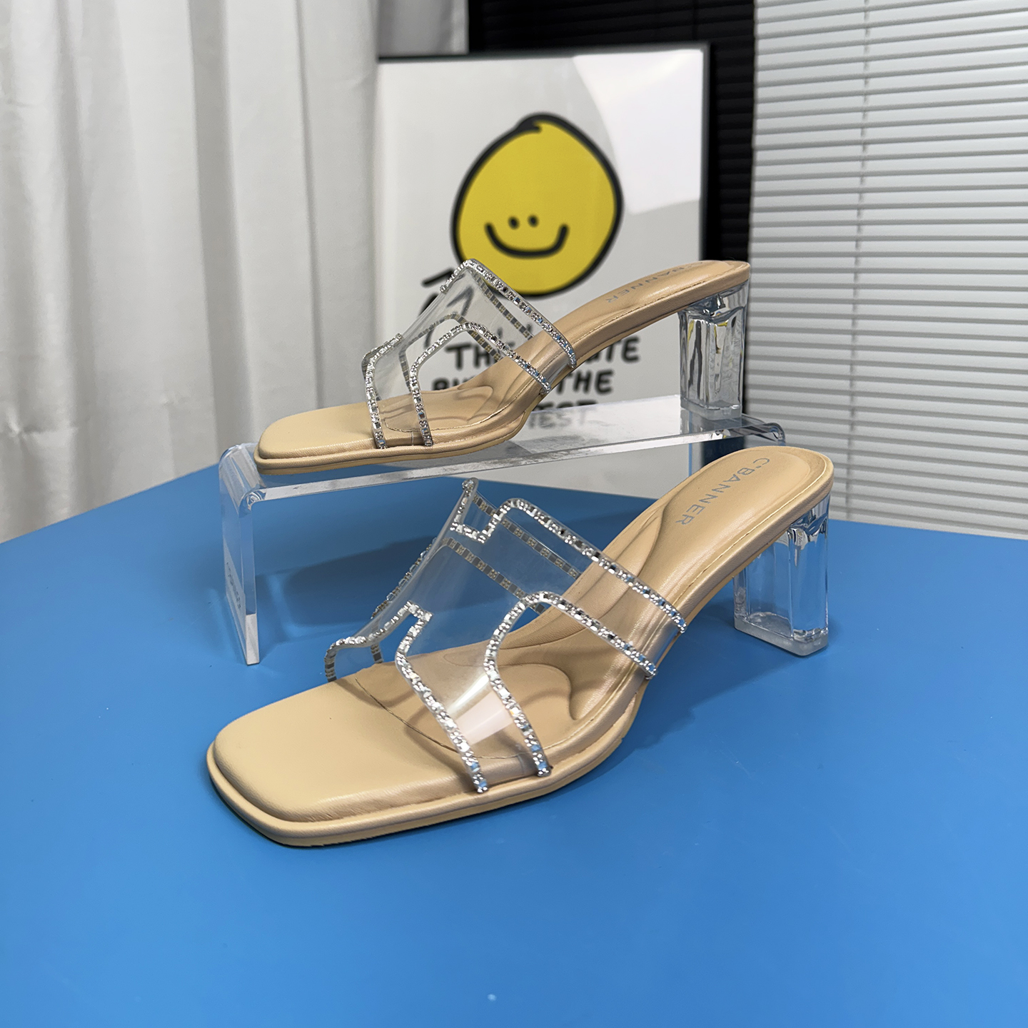 千百度女鞋2025新款夏季高跟凉鞋拖鞋外穿平底通勤性感A25377820