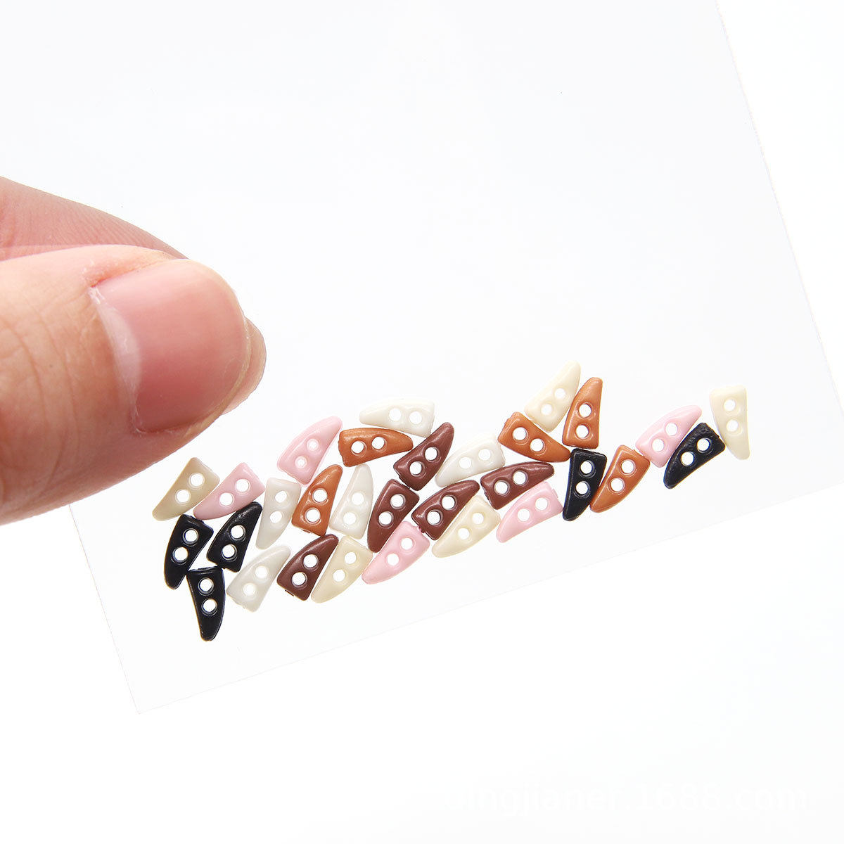 6mm优质树脂迷你牛角扣BJD娃衣辅料超小纽扣ob11娃衣扣子10个装,饰品/流行首饰/时尚饰品新,其他DIY饰品配件,淘宝优惠券,粉丝福利购,淘宝优惠卷