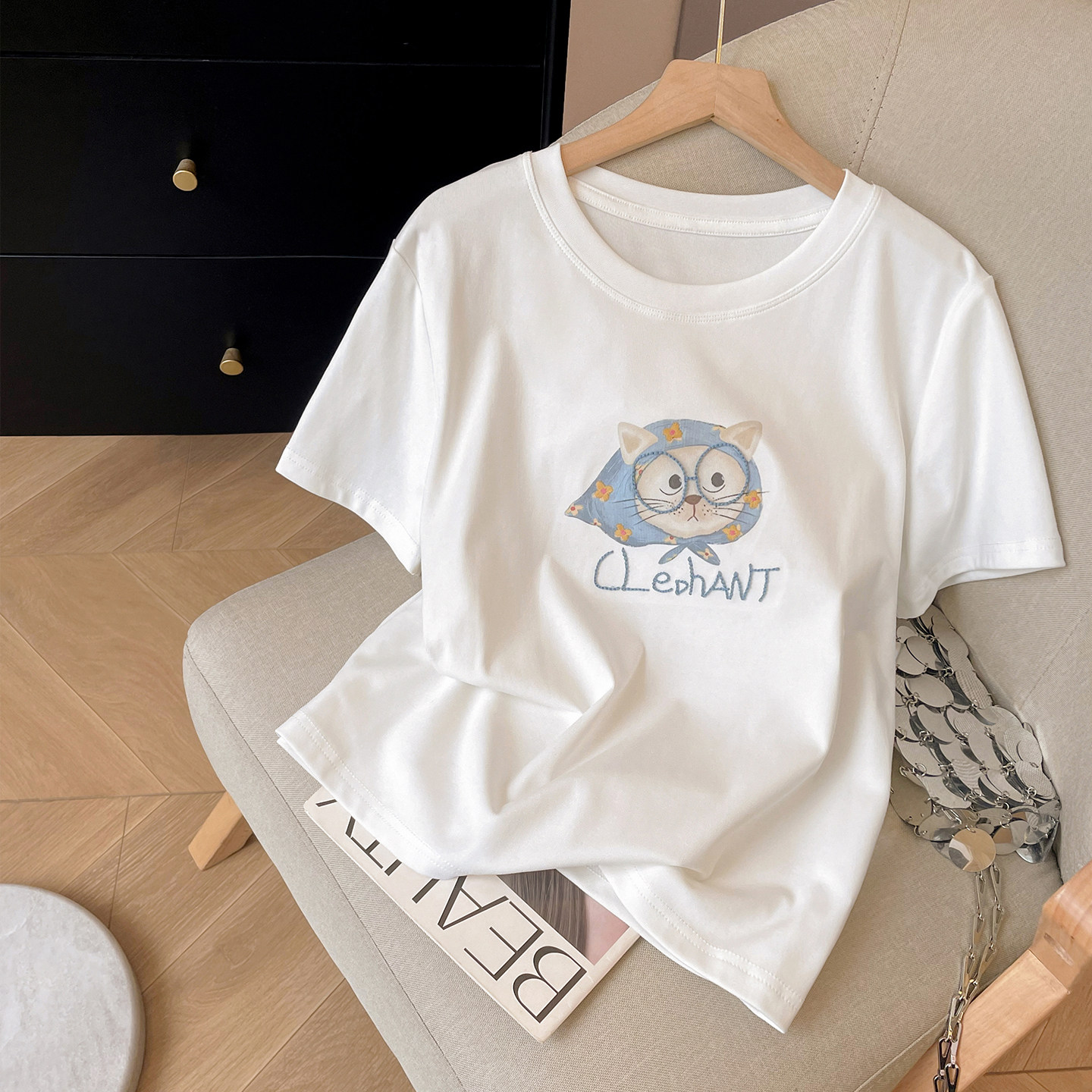 小C家字母刺绣小猫印花短袖T恤女2026新款夏休闲套头圆领白色上衣