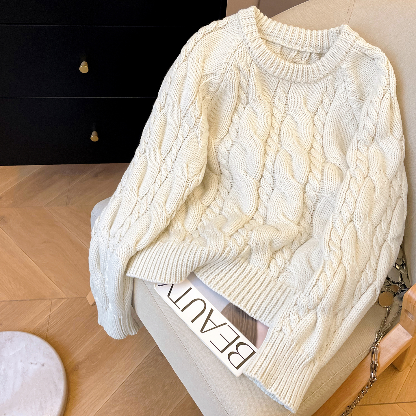 圆领慵懒风宽松粗毛线麻花毛衣女