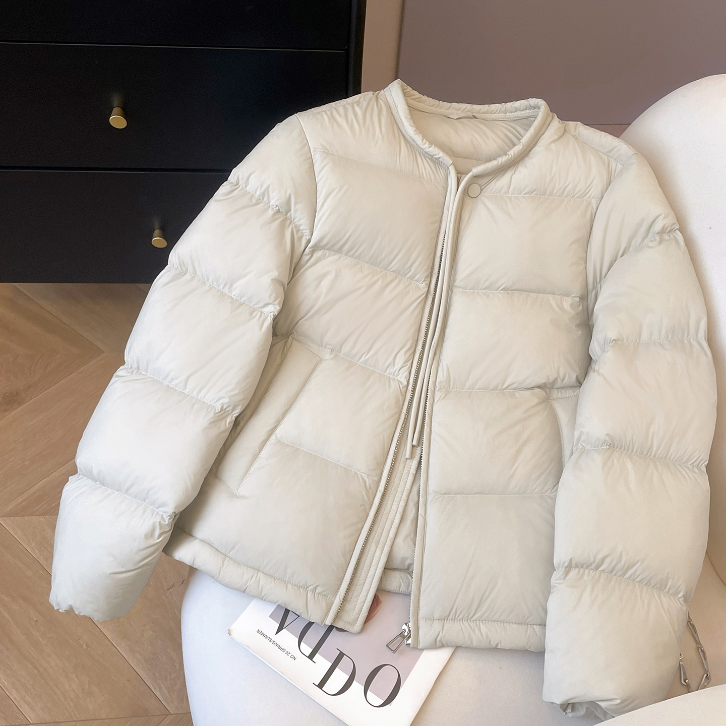 休闲抽绳圆领羽绒服外套女冬新款