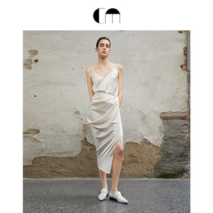 COMMEMOI吕燕设计师早春女装 基础百搭V领吊带上衣&半身裙