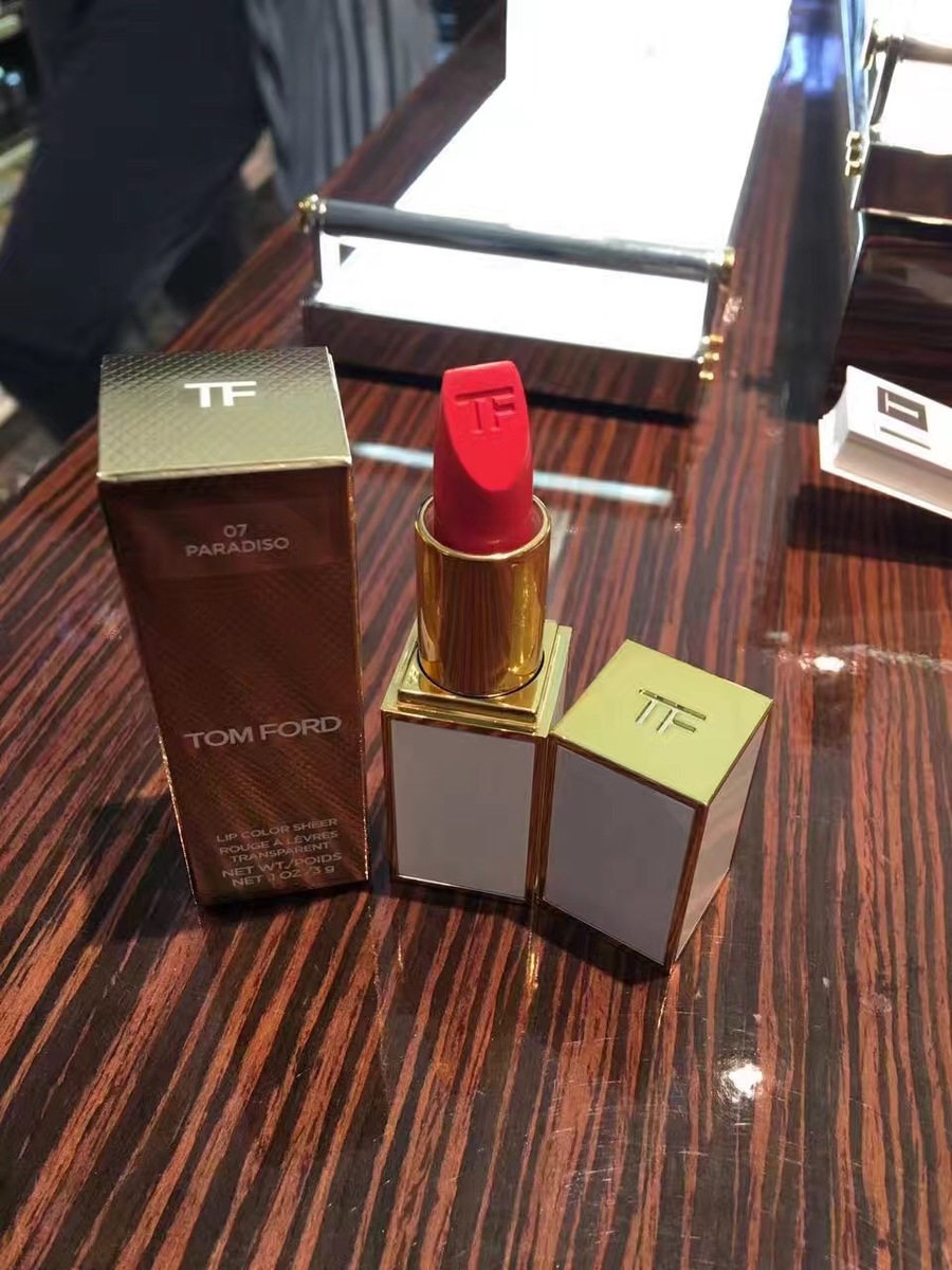 ÉúÉúÂèÔÚÏã¸Û Tom Ford/TFÌÀÄ·¸£ÌØ °×¹Ü´½¸à/¿Úºì