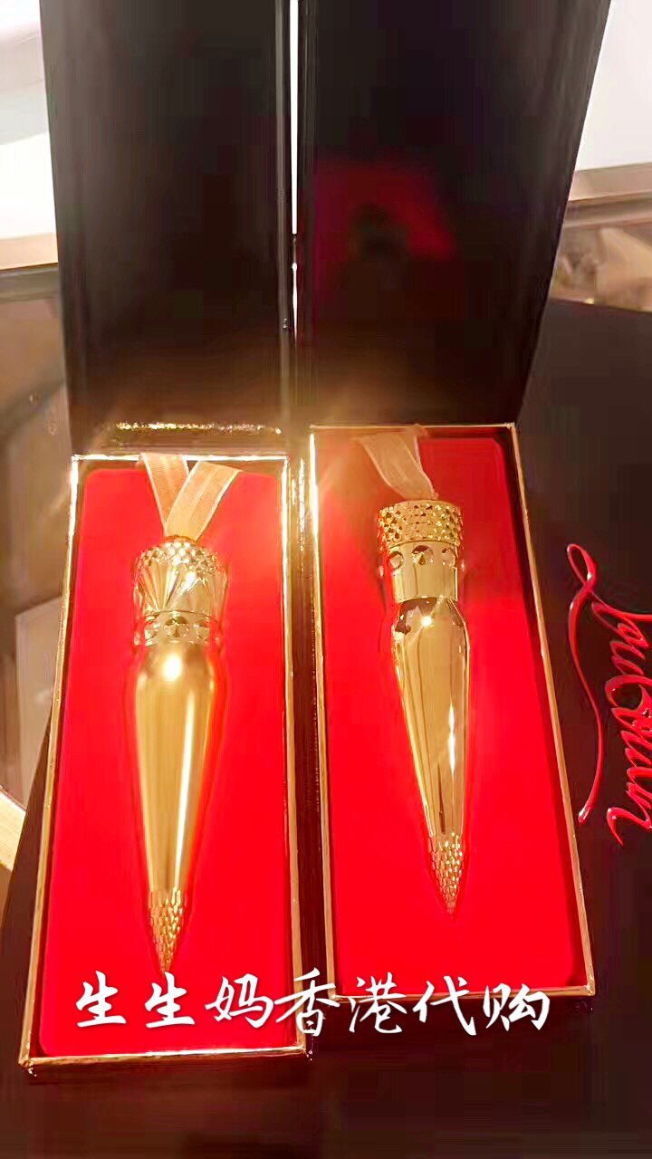 ÉúÉúÂèÔÚÏã¸Û Christian Louboutin CLÂܲ·¶¡È¨ÕÈ¿Úºì ´½¸à ½ð¹Ü