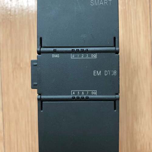 可维修200Smart 扩展模块EM DT08 成色如图，功议价