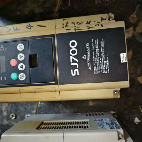 可维修日立变频器 SJ700-015HFEF2 已测试压降正常议价