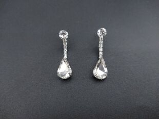 气质简约镶钻耳钉水滴耳环 百搭学生耳饰品银色耳坠微瑕A51 女时尚