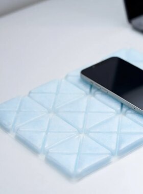 无印良品MUJI凉柔降温降水散热冰垫20*26cm手机降温桌垫防暑